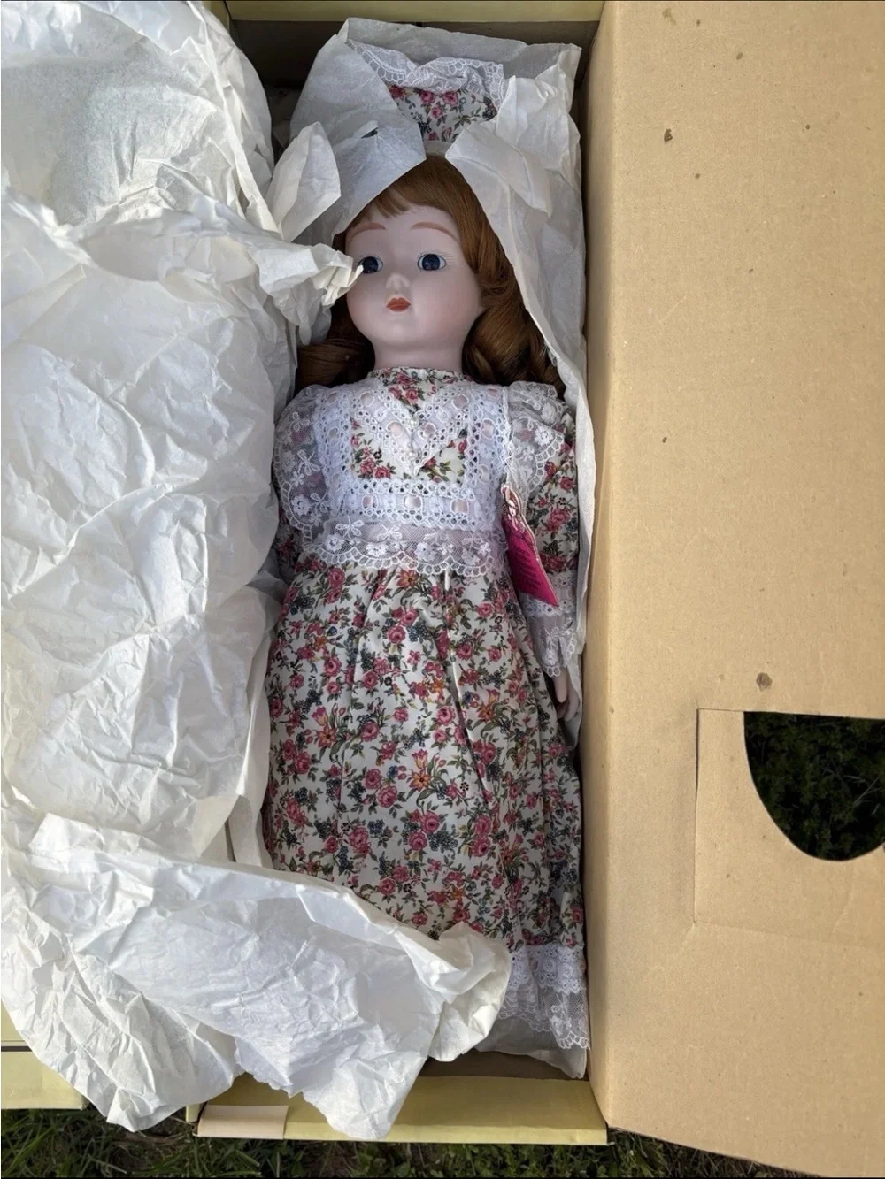 Victoria Ashlea Originals Porcelain Musical Collector Doll House Of Global Art 3